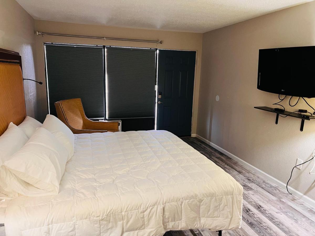 Hotel Days By Wyndham Ozarks Branson