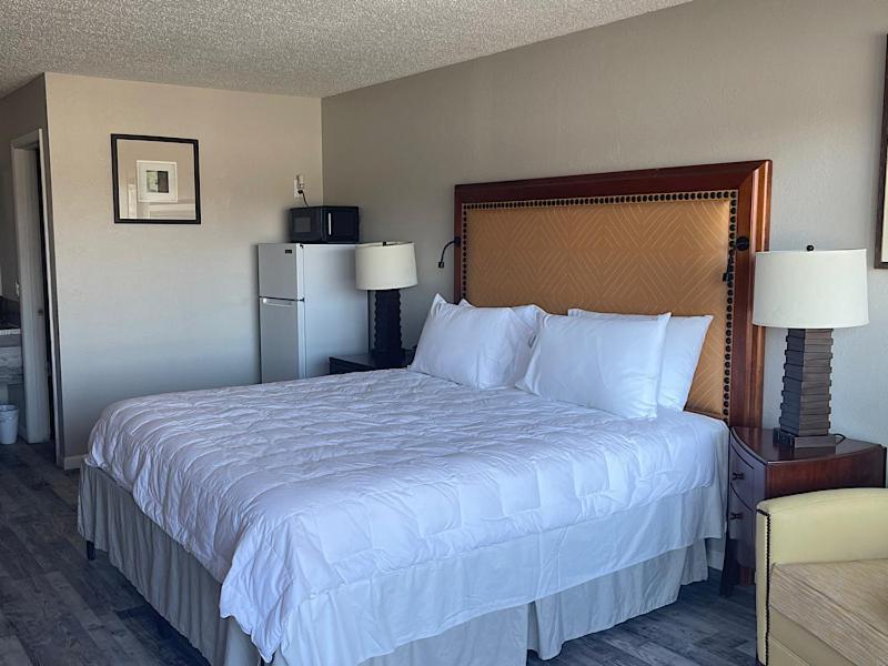 Days By Wyndham Ozarks Hotel