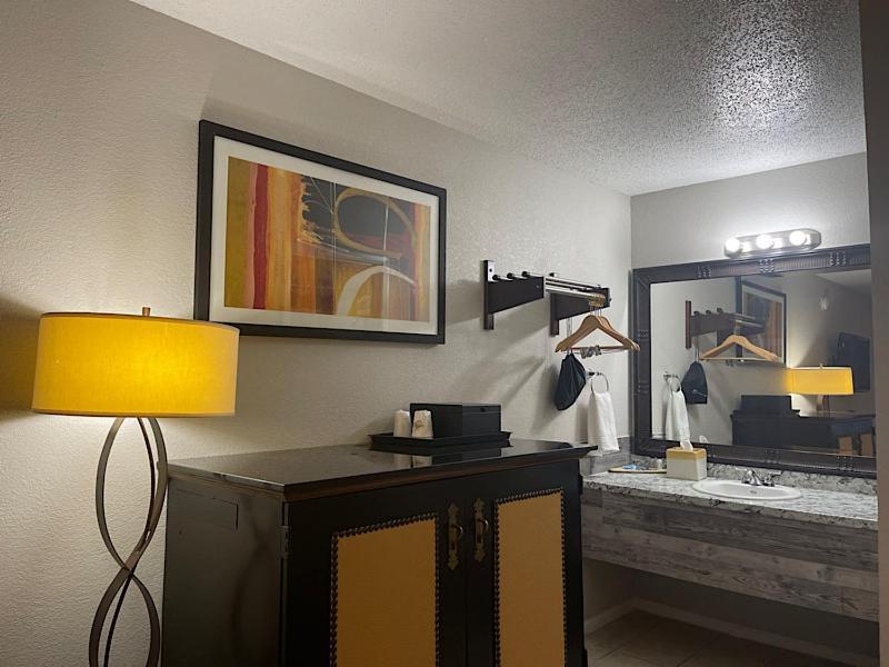 Days By Wyndham Ozarks Hotel Branson