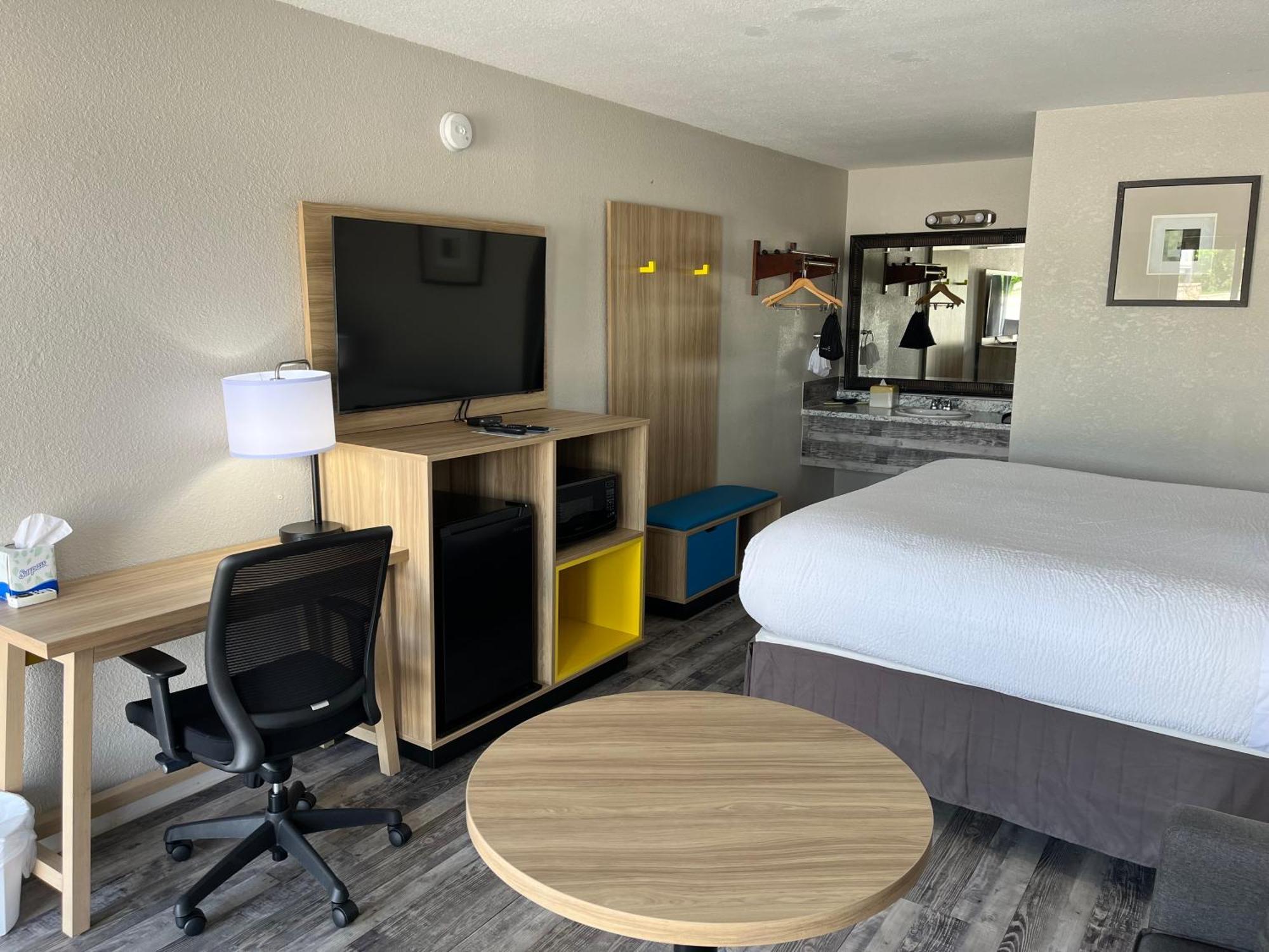 Hotel Days By Wyndham Ozarks